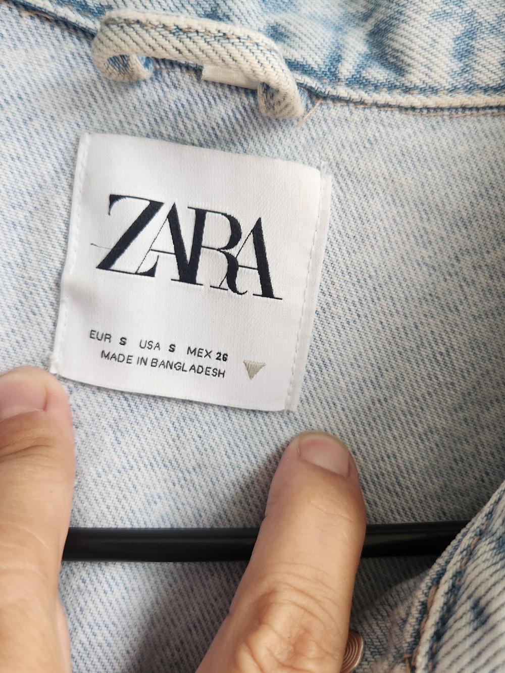 Women's Zara Washed Light Blue Distressed Cropped Denim Jacket Size Small Y2K - Picture 4 of 8